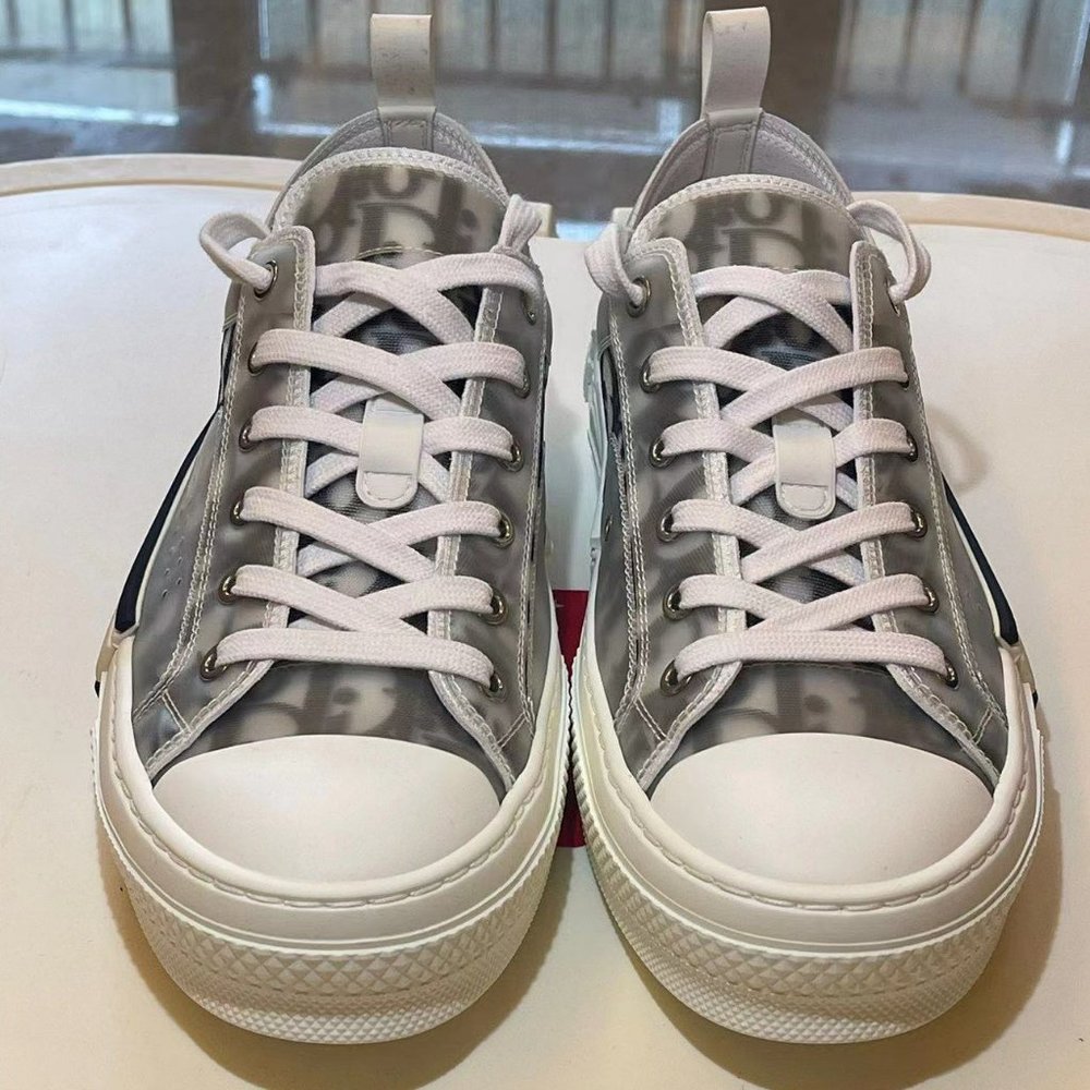 White and Black Dior Oblique Canvas B23 HIGH-TOP SNEAKER